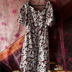 NWOT Floral Puff Sleeve Summer Midi Dress